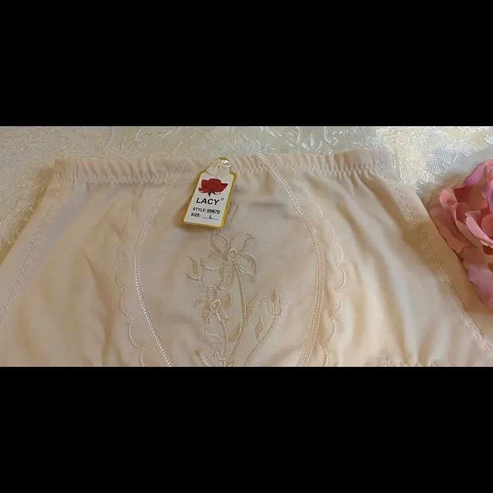 Lacy assorted embroidery design print Underwear L